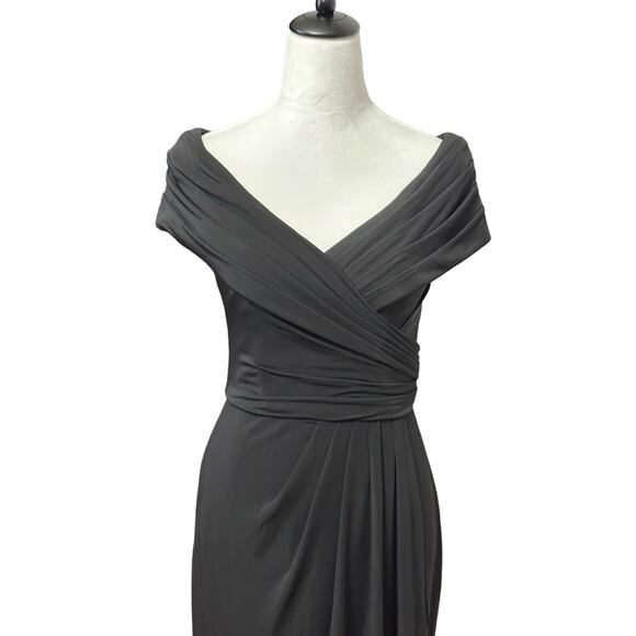 La Femme Maxi Gown Dress Off Shoulder Ruched Sleeveless Zip Black Women's 2 NWT - Picture 2 of 8